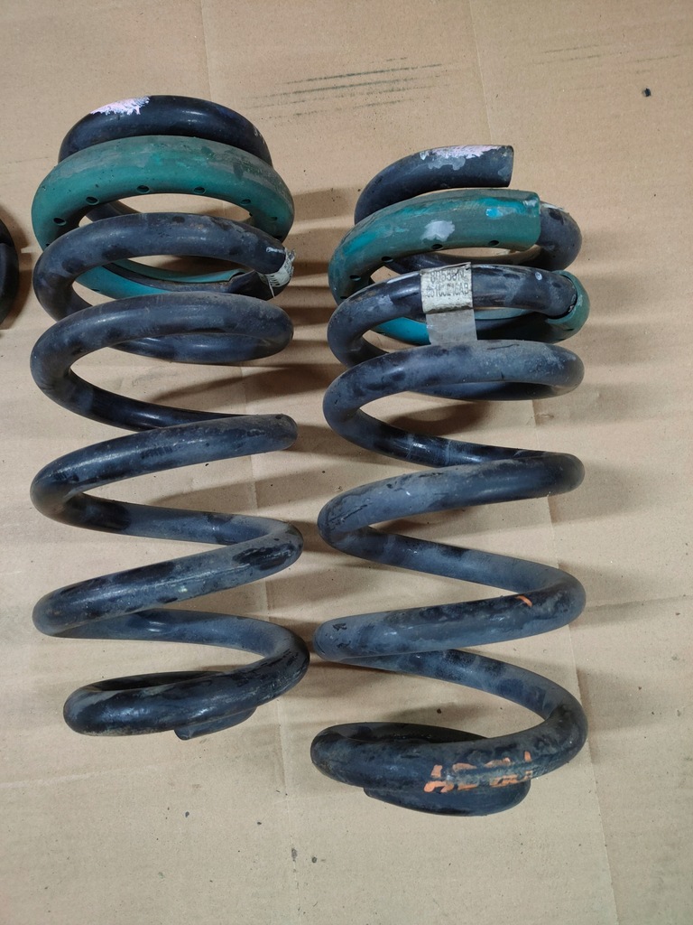 фото №1, Dodge durango 2014- пружина амортизатора