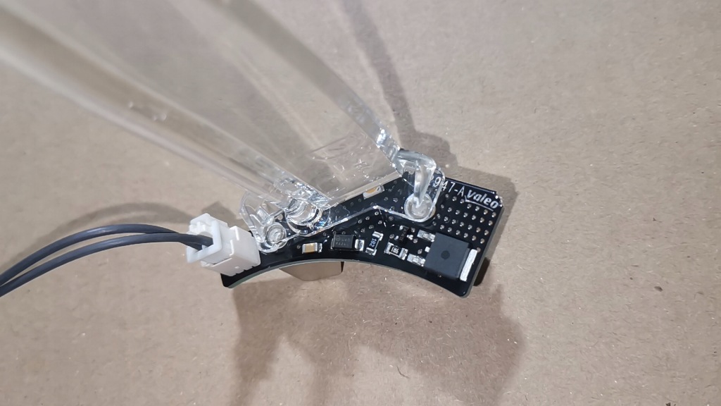 Купить Volvo v60 s60 2011 световод  накладка на фару led drl правый