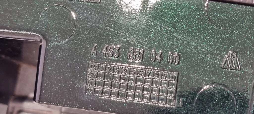 Молдинг крила правий перед mercedes g amg w463 lift 18-24 6989 Недорого