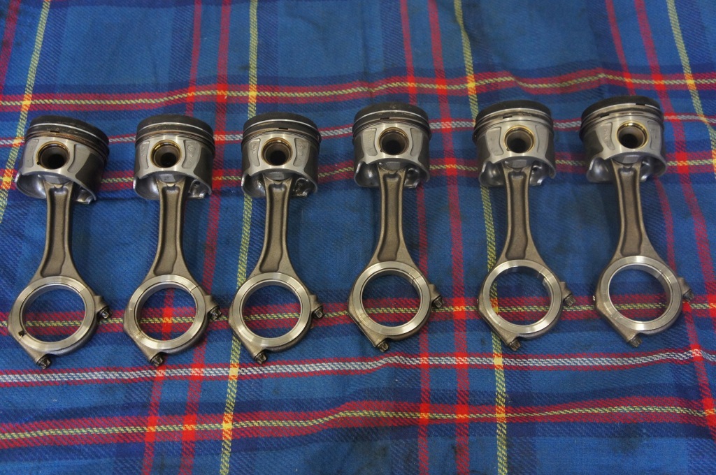 фото №5, Поршні + шатуни audi a6 4g0 3,0 320-326ps 059aj