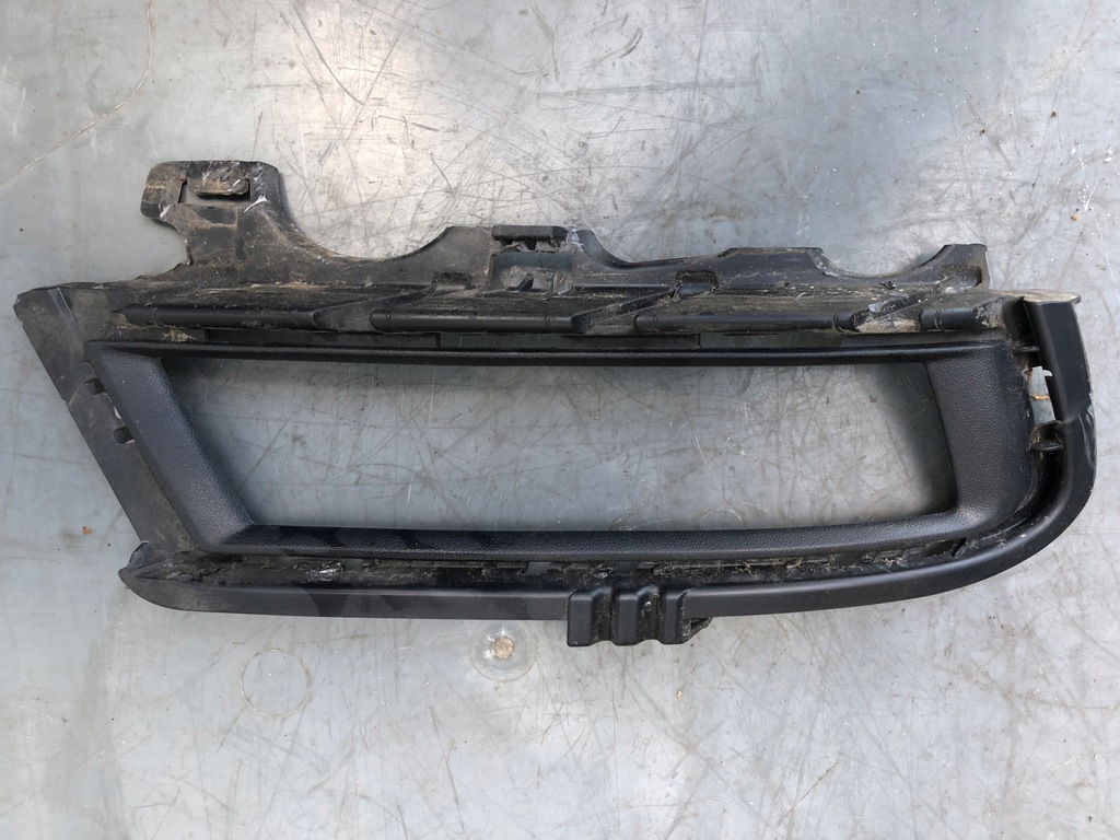 фото №1, Решётка рамка правая бампера vw golf vii 5g0