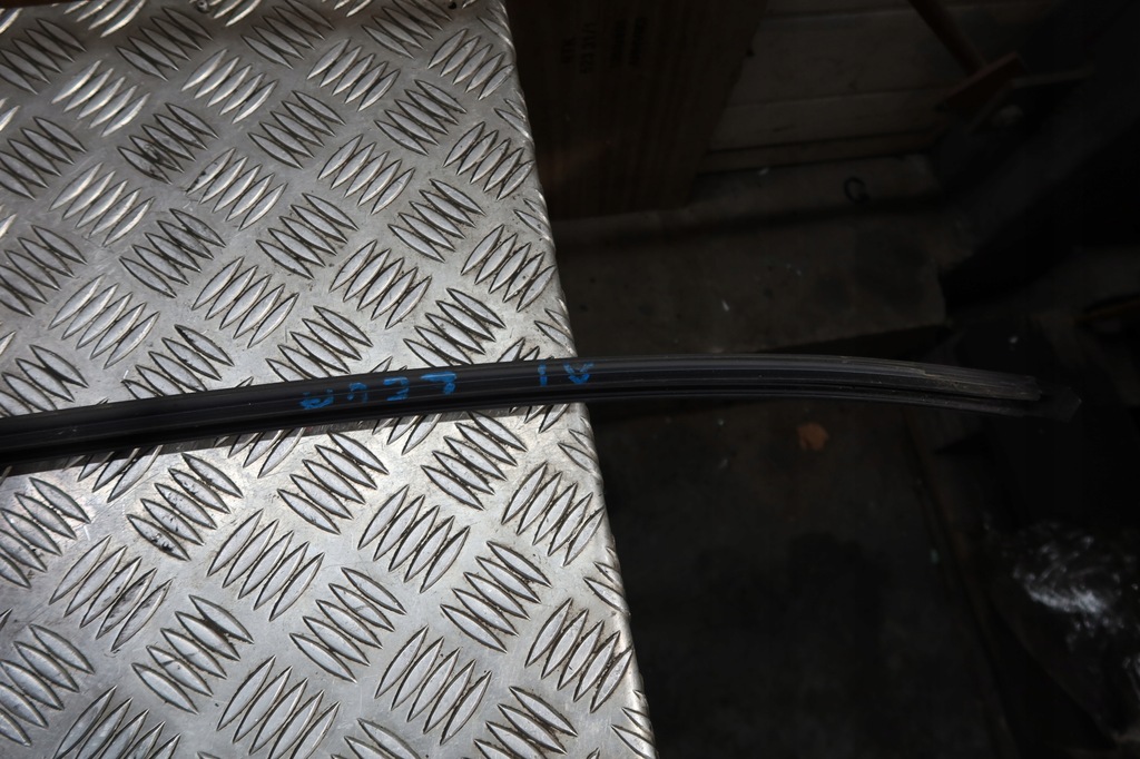 фото №11, Молдинг кровельная левая audi a1 8x 8x3853705a