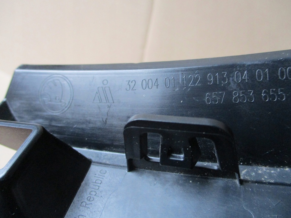 фото №9, Nowe заглушка решітка радара чорний оригінальний номер 657853655