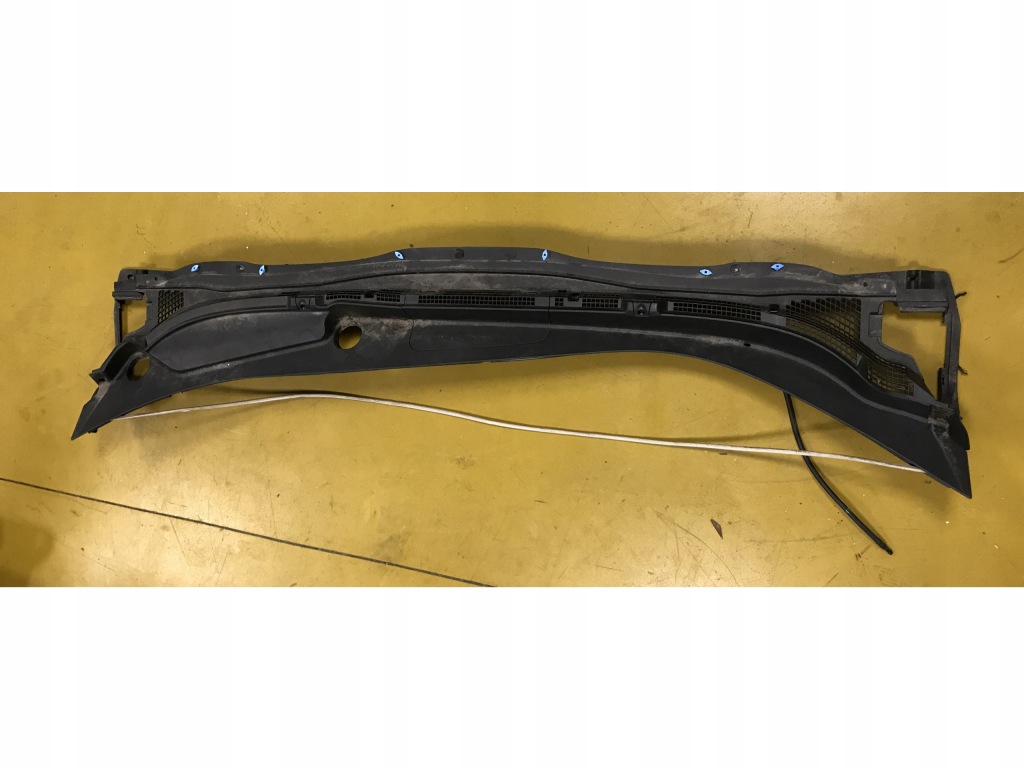 фото №1, Верхний жабо пластиковый nissan leaf i ze0