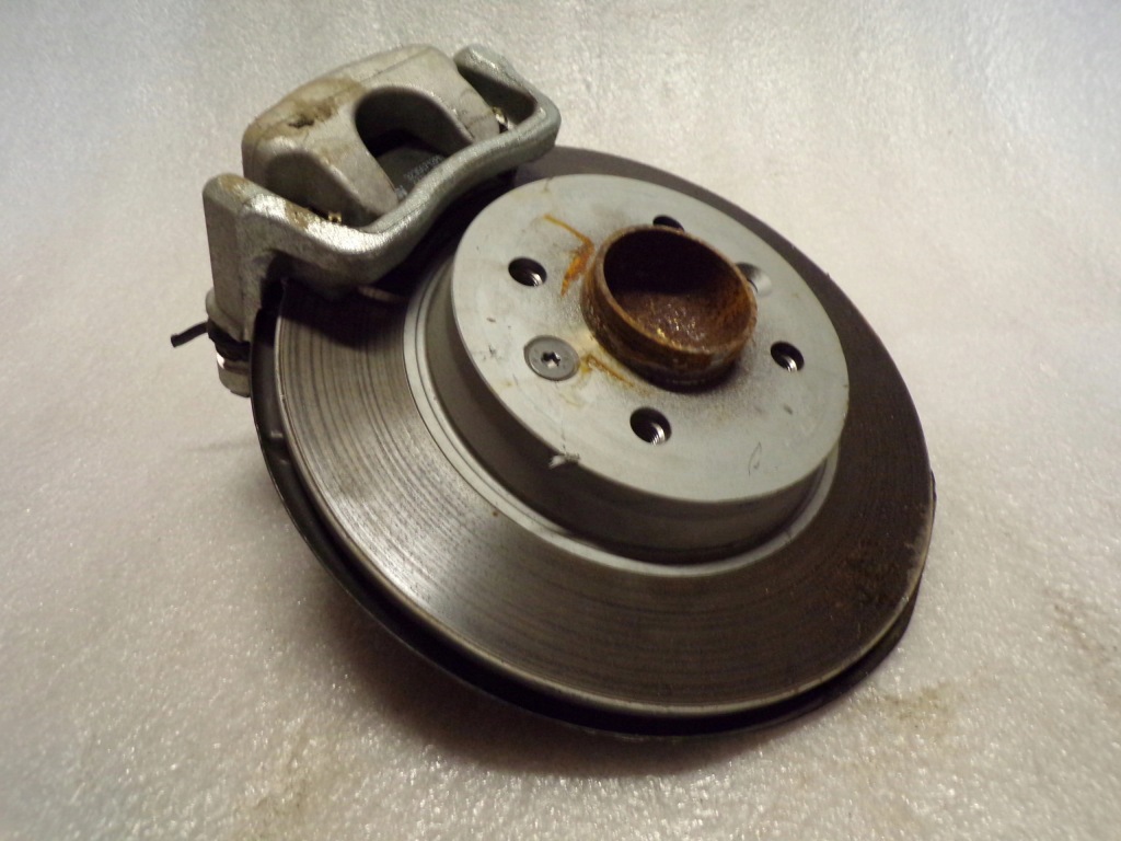 фото №1, Поворотный кулак суппорт левая renault clio v 5 org fv