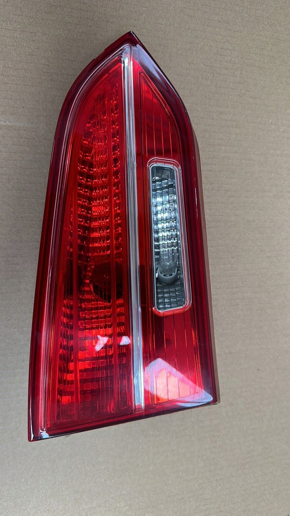 фото №1, Hyundai santa fe 2012- лампа ліва задня w кришка