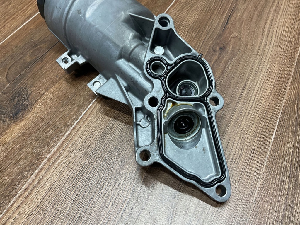 Корпус фільтра оливи mercedes-benz ml amg w164 6.3 amg a1561800410. Зі Шроту