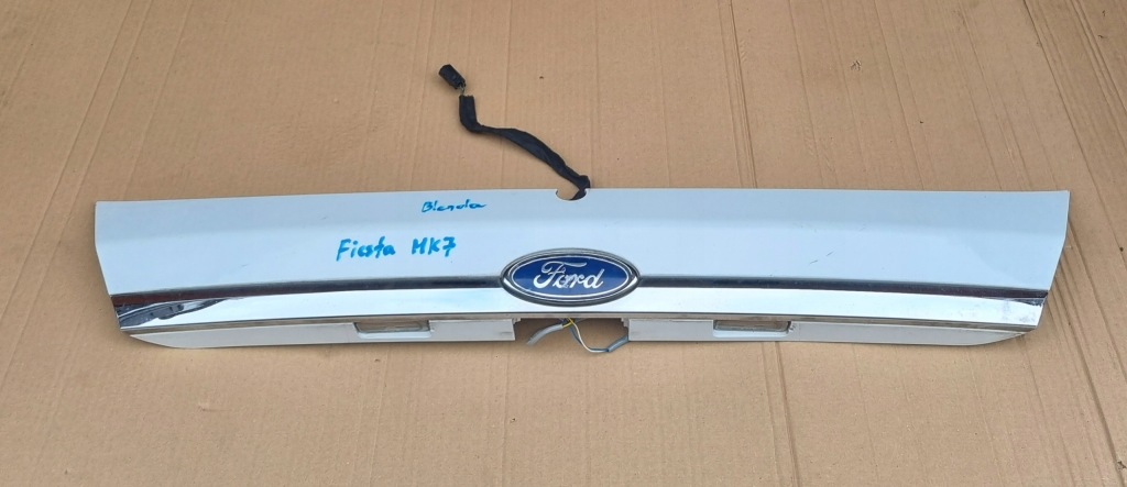 фото №1, Ford fiesta mk7 mk 7 накладка крышки задняя 8a61-a43404-ddw
