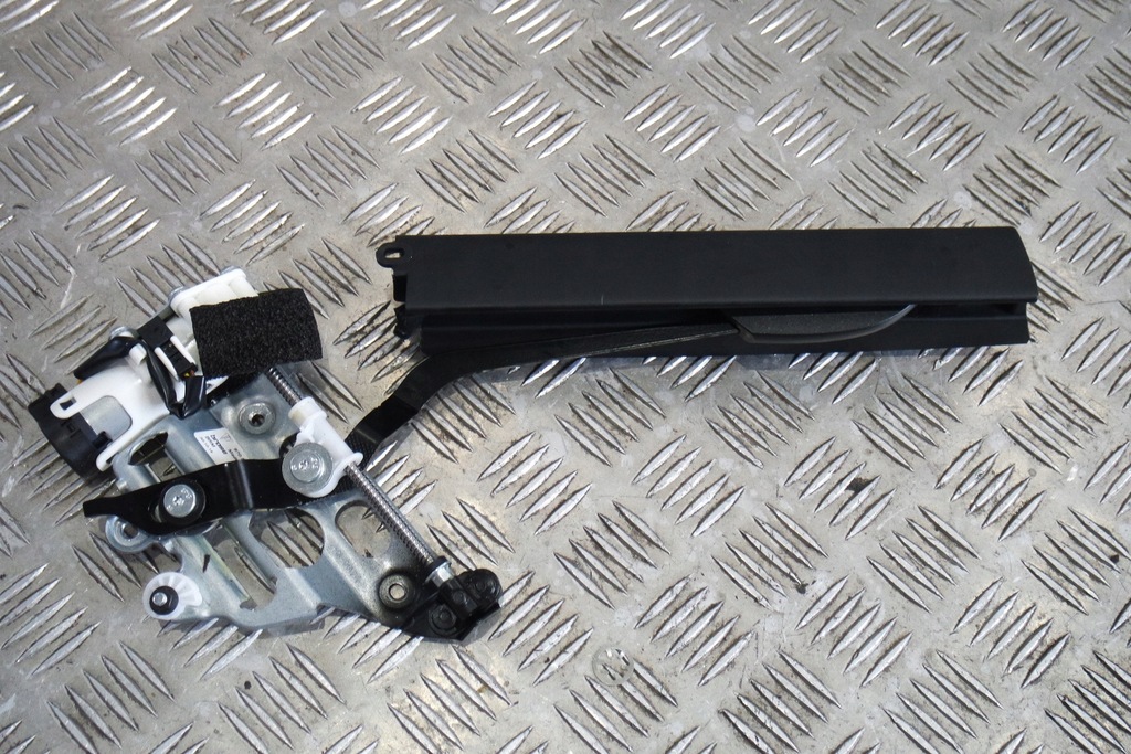 фото №1, Механизм шторка porsche panamera 97053658600