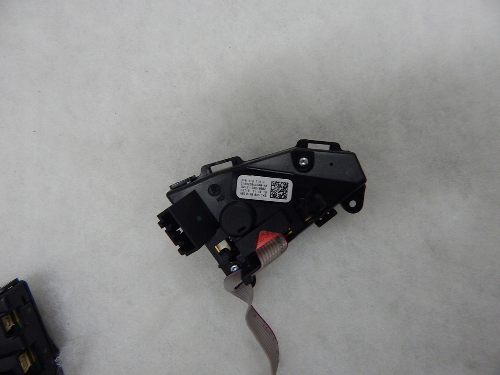 фото №8, Skoda superb octavia iii karoq kodiaq - кнопки керма 3v0919719h