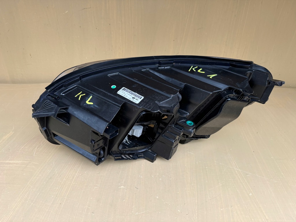 фото №11, Opel zafira d life vivaro c 19r- лампа права передня правий перед