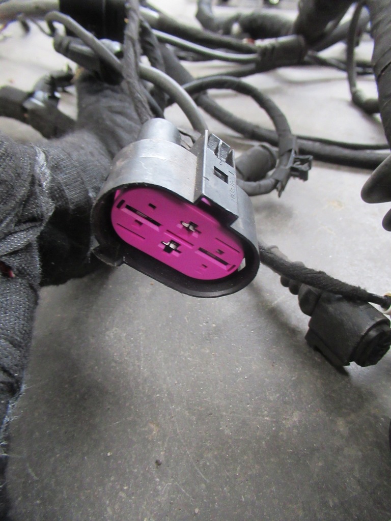 фото №8, Audi r8 5.2 cabrio 420 джгут електропроводка салону