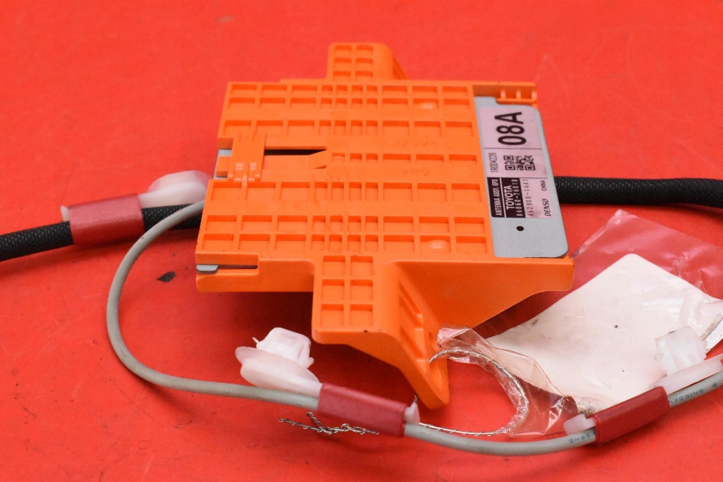 фото №6, Антена навігації gps 86860-76010 462800-1441 lexus ct200h 10-14