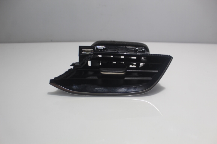 фото №1, Решётка обдув правая opel corsa f