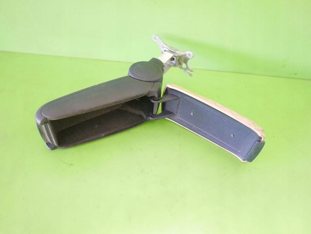 фото №10, Підлокітник перед audi a6 c5 kombi avant 97-01