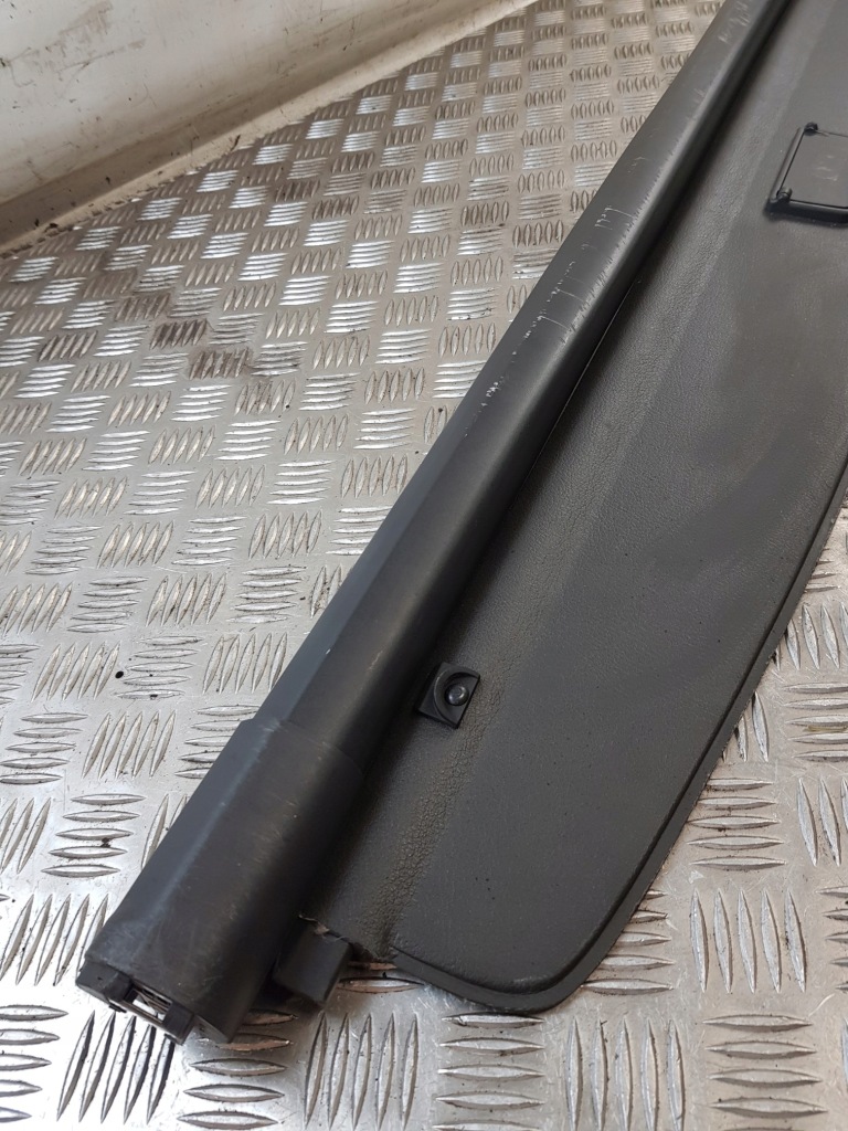 Купити Шторка багажника vw touran i 04r-