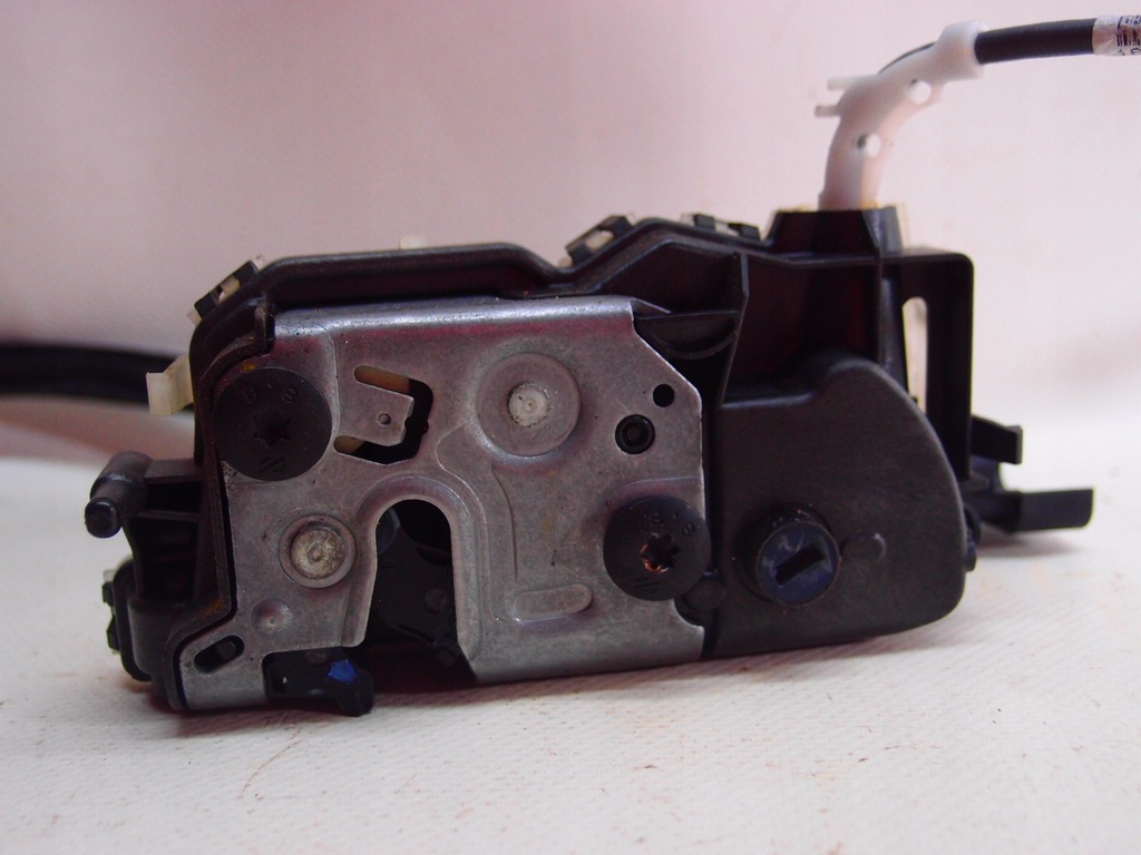 фото №8, Замок дверь правый перед 6 pin citroen ds7