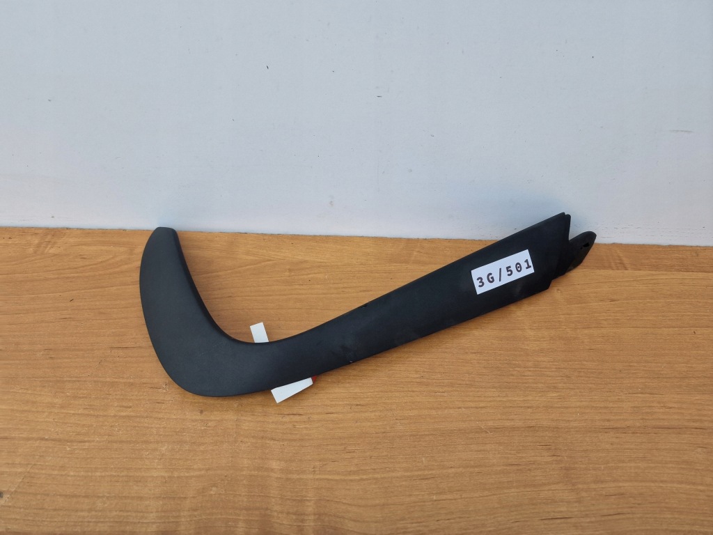 фото №1, Mercedes amg gt 190 права молдинг бампера накладка