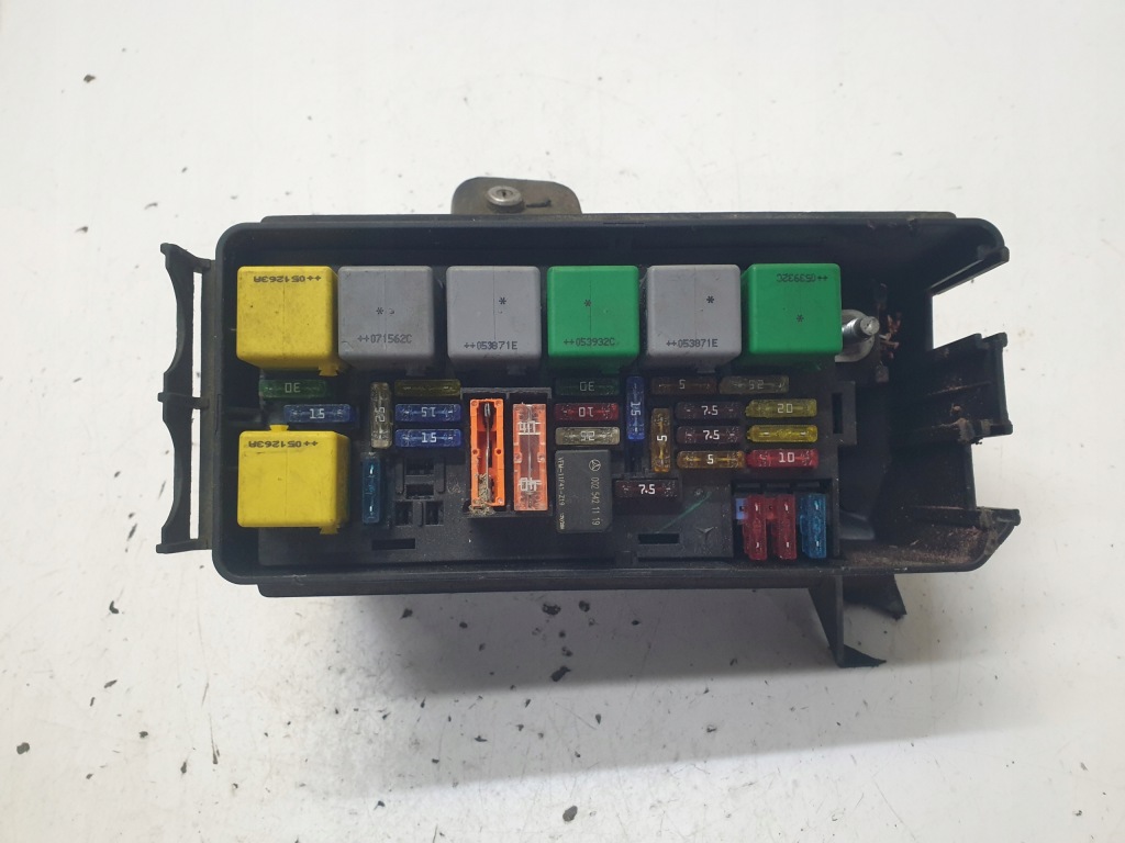 Купить Коробка предохранителей mercedes-benz ml w164 a1644401505