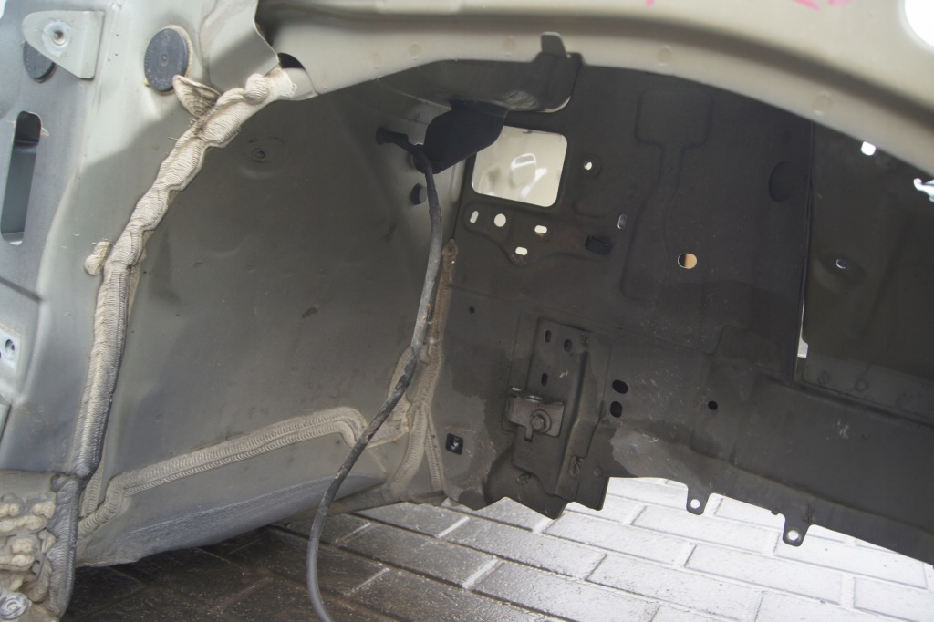 фото №9, Чверть підкрилок лонжерон правий перед 308 t9 sw