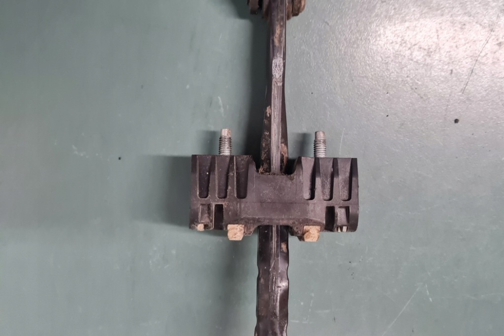 фото №1, Обмежувач двері opel opel 13107175