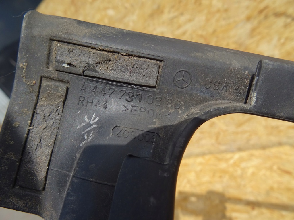 фото №5, Vito 447 прокладка двері bok правий a4477310880