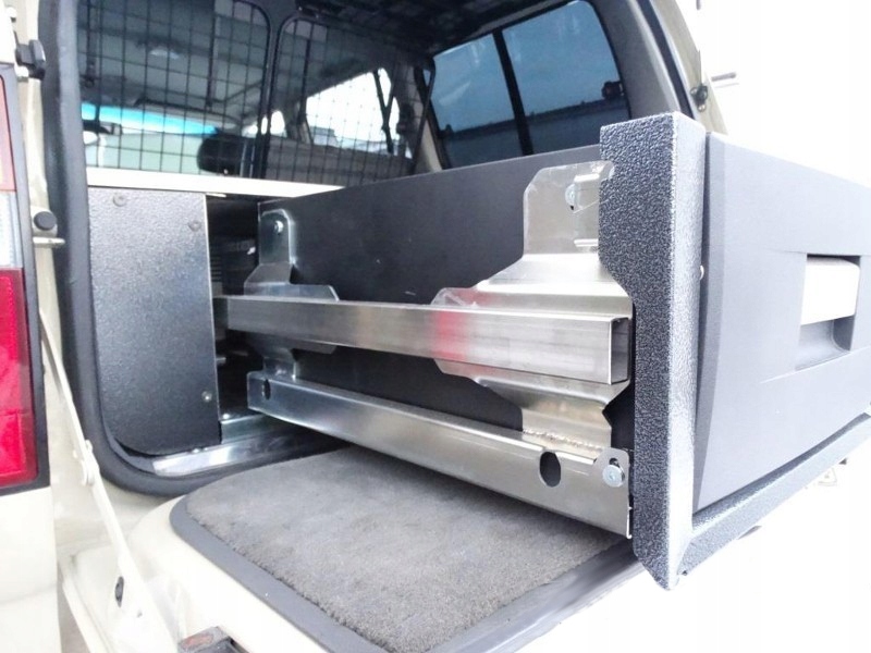 фото №5, Обшивка + направляющая холодильник waeco patrol y61/gu4