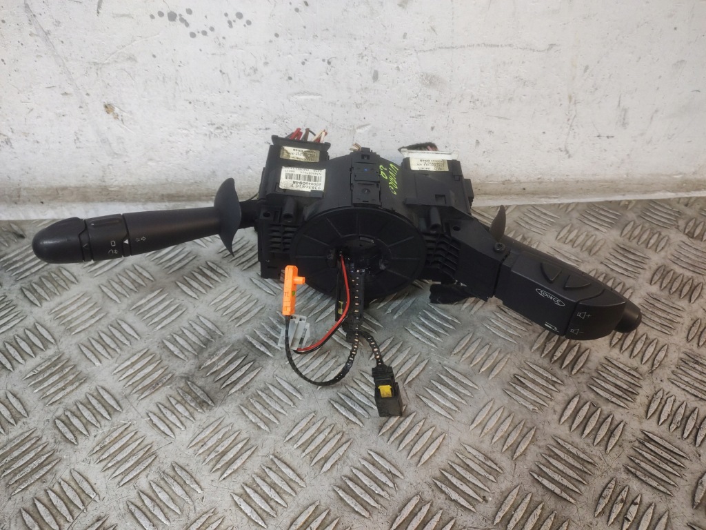 фото №1, Trafic ii vivaro a переключатель комбинированный 8200490948