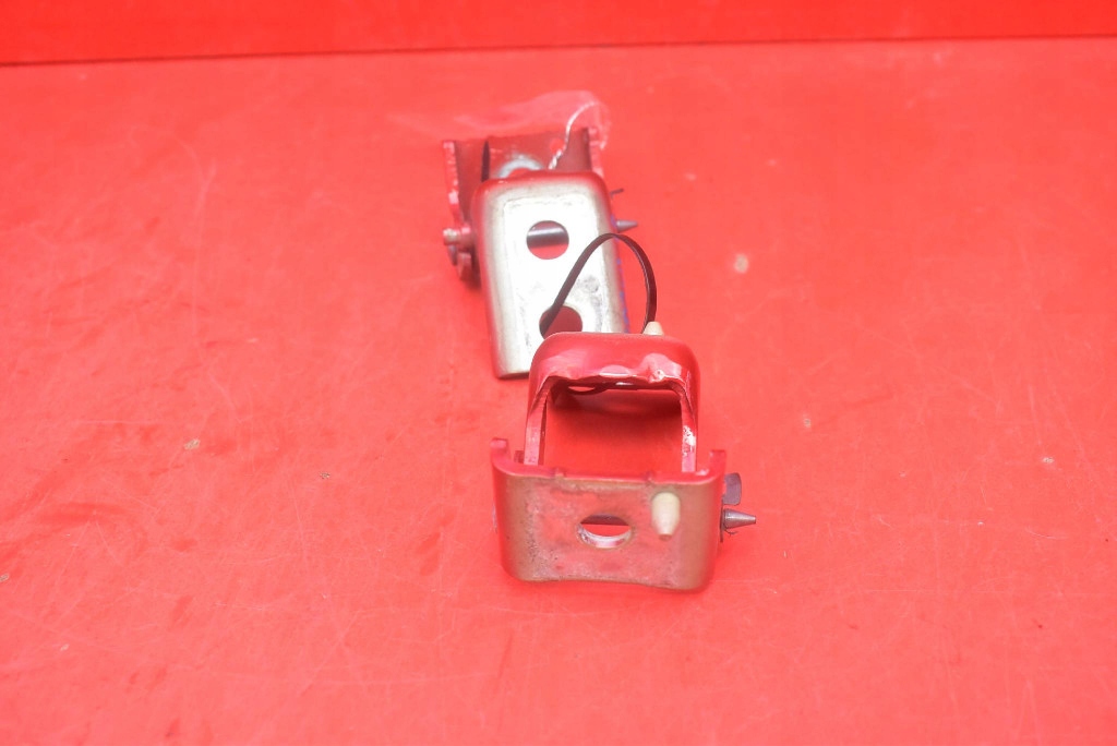 фото №6, Петля петли дверь правый перед peugeot 2008 2 ii 19-21