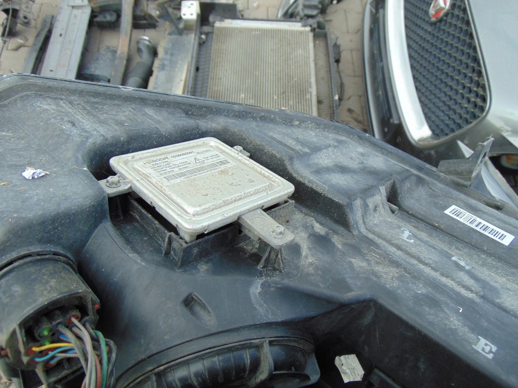 фото №8, Kompletny перед капот бампер 4xpdc ксенон gx63-13w030-ef jaguar f-pace 2.0d