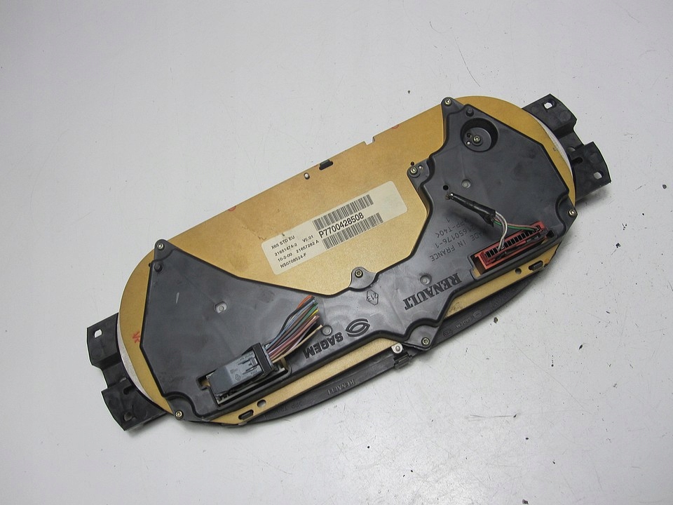 фото №8, Счетчик приборы renault clio ii 1.4 2000r obr