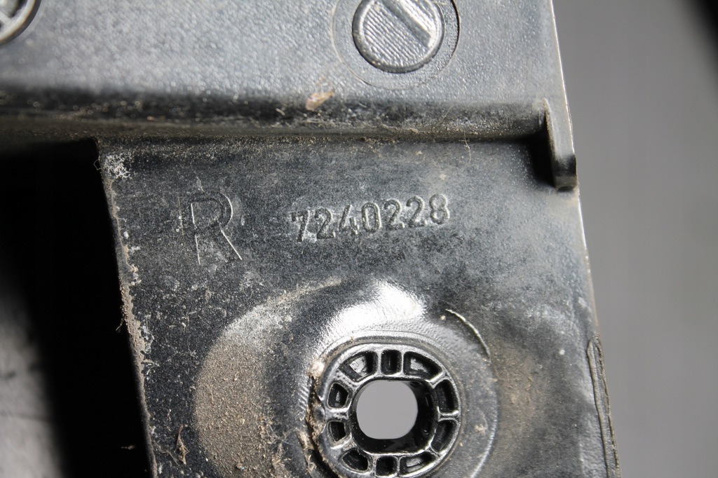 фото №4, Защита стойка правый задняя 7240228 mini r55 clubman