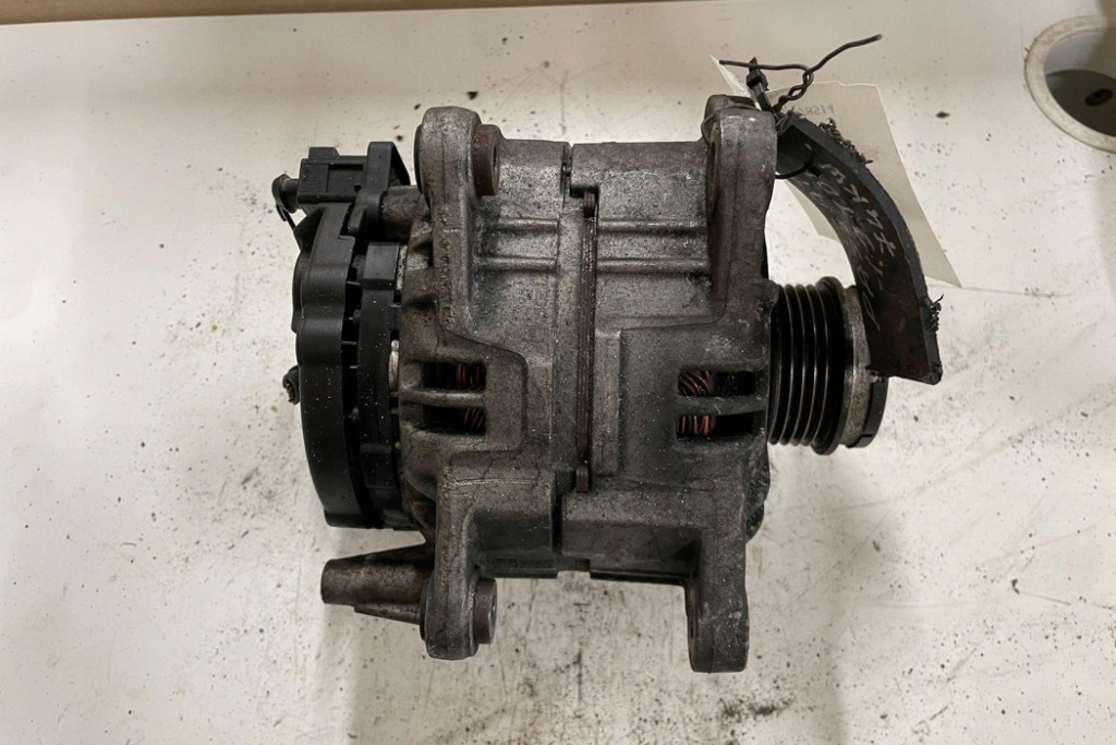 Генератор vw passat b5 3b3 028903031 1.9l дизель 74kw 2003 Недорого