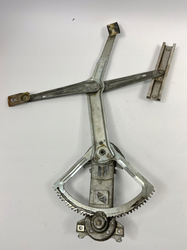 Подъемник стекло правая  перед ручной механический mercedes w124 седан s124 универсал с Разборки