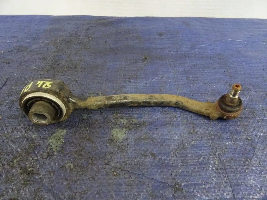 фото №3, Рычаг правый перед mercedes slk r171