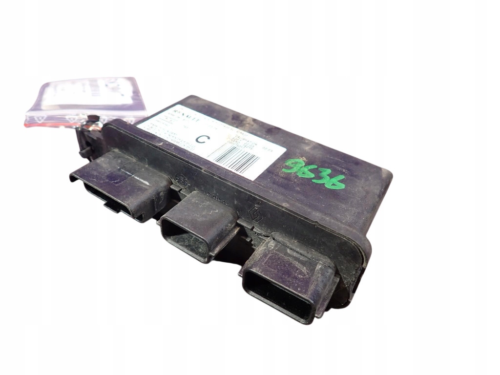 Купить Renault clio iii 05-09 модуль света 8200261817 89009342