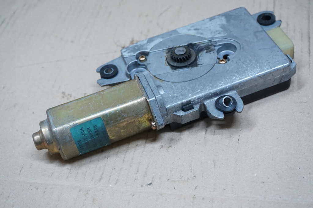 фото №5, Nissan patrol моторчик люк gr y61 97-04r