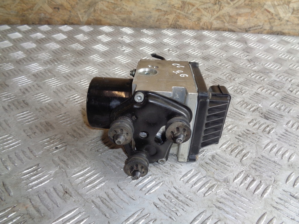 фото №5, Volkswagen оригинальный номер 3c0614109q насос тормозная