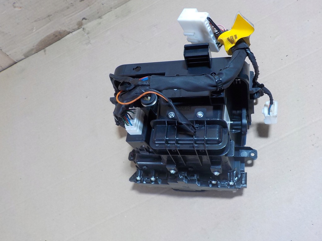 фото №5, Hyundai i40 бардачок прикуриватель 84635-3z100