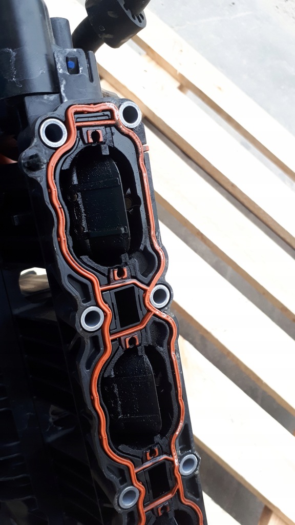 фото №16, A4 b9 8w колектор всмоктуючий 2.0 tfsi 06l133201b a5 8w