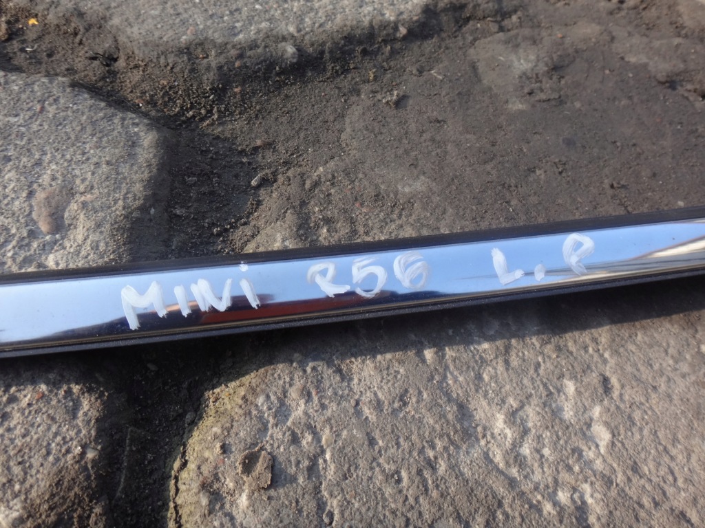 Молдинг ущільнювач скло двері ліва mini r55 r56 r57 r58 r59 хром Доставка