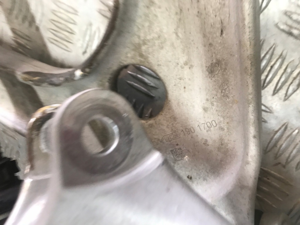 Mercedes amg gt a190 подвеска поворотный кулак приводной вал r Доставка