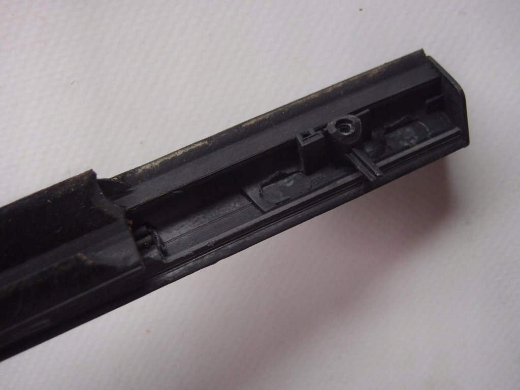 фото №7, Молдинг уплотнитель правый перед ford puma mk2