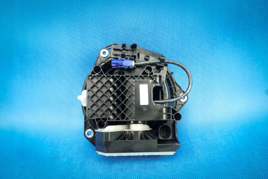 фото №5, Камера заднего вида оригинал nowa passat b8 3g0827469hf