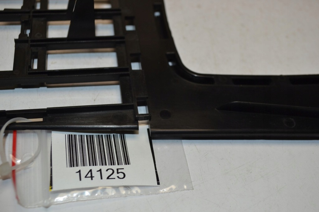 фото №10, Mercedes w123 туннель средний накладка рычаг переключения передач