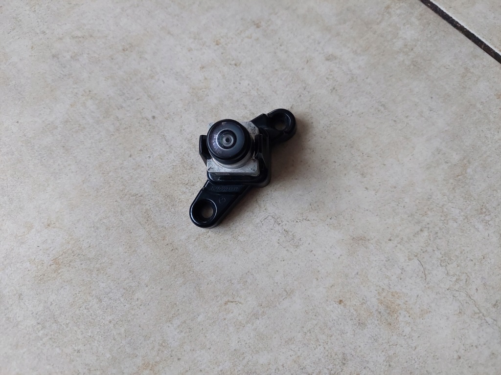 фото №9, Камера перед - кронштейн - mercedes c klasa w206