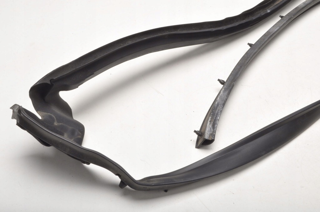 фото №2, Ferrari california f149 прокладка дверь левый перед