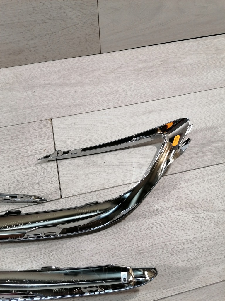 фото №7, Scenic iv накладки бампер перед 261a22356r