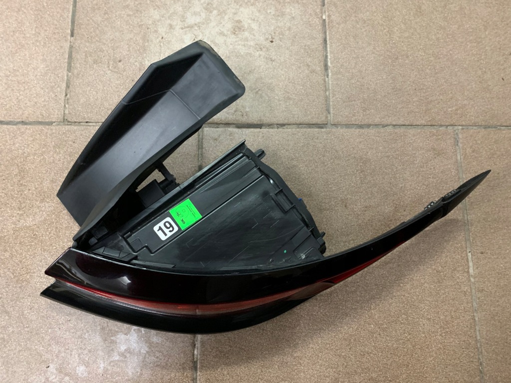 фото №2, Citroen ds3 crossback лампа правий задня