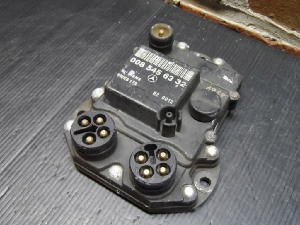 фото №1, Mercedes w124 модуль зажигания 0085456332